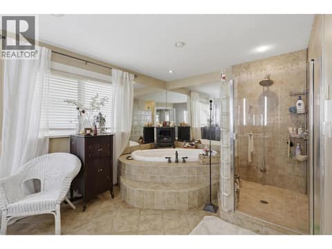 Photo 18 of 450 Azure Place, Sahali, Kamloops