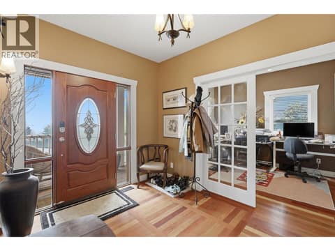 Photo 4 of 450 Azure Place, Sahali, Kamloops