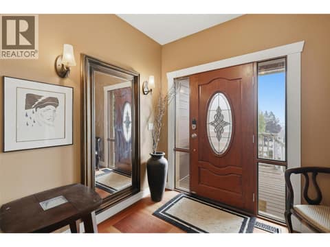Photo 5 of 450 Azure Place, Sahali, Kamloops