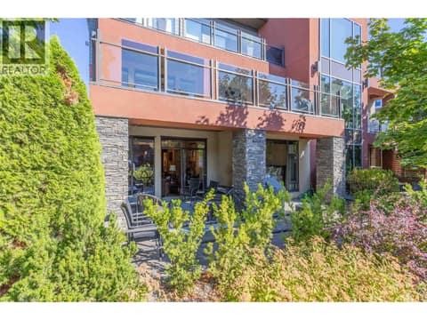 Private Seating Area at 446 WEST Avenue Unit# 102, Kelowna South