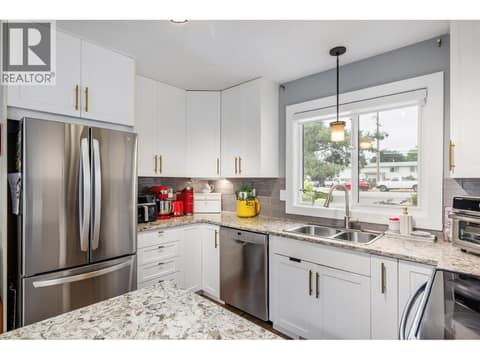 Photo 10 of 2754 Cameron Road, Lakeview Heights, West Kelowna