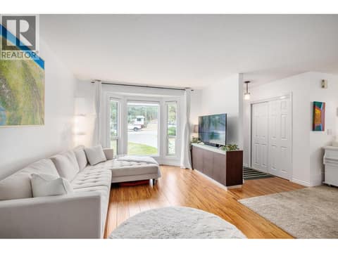Photo 4 of 2754 Cameron Road, Lakeview Heights, West Kelowna