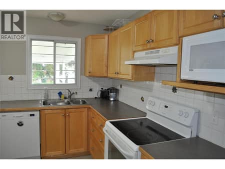 Photo 6 of 645 Pinetree Road, Rutland South, Kelowna