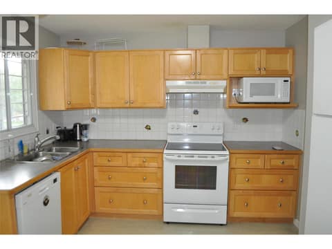 Photo 7 of 645 Pinetree Road, Rutland South, Kelowna