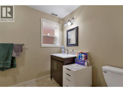 Suite bathroom at 110 Red Rock Crescent, Enderby / Grindrod