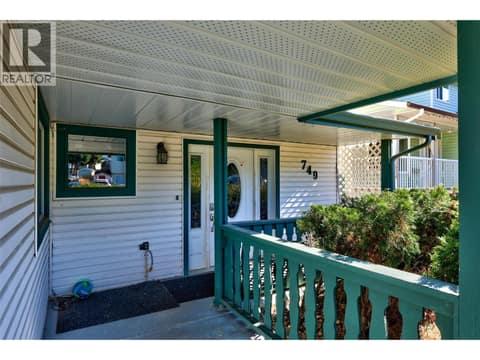 Photo 3 of 749 ROBSON Drive, Sahali, Kamloops