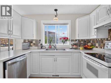 Photo 6 of 2471 Asquith Court, Shannon Lake, West Kelowna