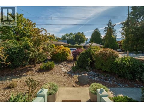 Photo 18 of 913 Moosejaw Street, Main North, Penticton