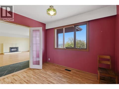 Bedroom 1 at 211 CONNAUGHT Road, South Kamloops