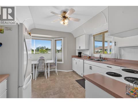 Photo 5 of 2200 40 Avenue Unit# 3, Harwood, Vernon