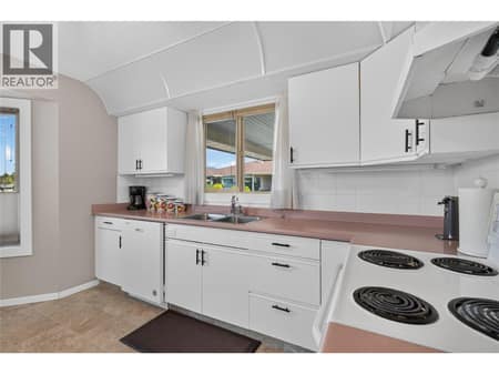 Photo 6 of 2200 40 Avenue Unit# 3, Harwood, Vernon