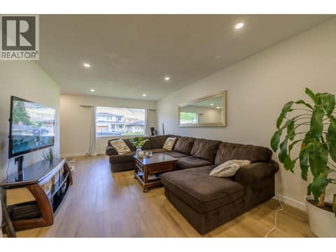 Photo 12 of 2257/2259 Valleyview Drive, Valleyview, Kamloops