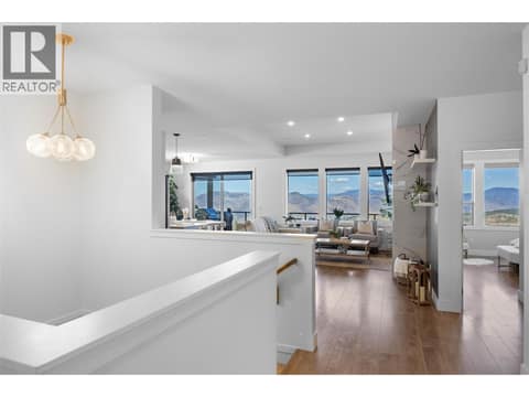 Photo 10 of 464 Edinburgh Boulevard, Aberdeen, Kamloops