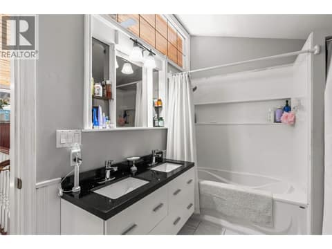 Ensuite Bath Upper Floor at 59 Rawlings Lake Road, Lumby Valley
