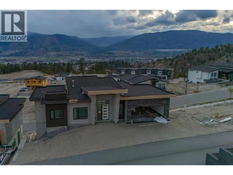 Photo 1 of 1092 Antler Drive, Columbia/Duncan, Penticton