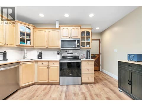 Photo 4 of 1660 Ufton Court Unit# 209, Glenmore, Kelowna