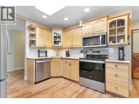 Photo 5 of 1660 Ufton Court Unit# 209, Glenmore, Kelowna