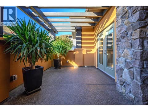 Photo 4 of 328 Cordon Place, Bella Vista, Vernon