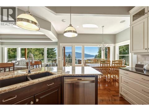 Photo 11 of 642 Mountain Drive, Okanagan North, Vernon