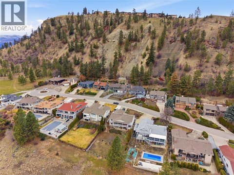 Photo 38 of 2218 Omineca Place, Dilworth Mountain, Kelowna