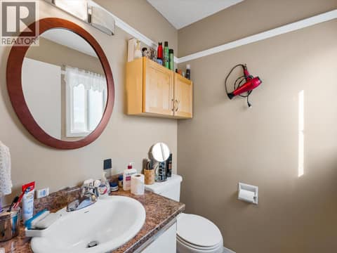 Ensuite Bathroom at 3368 McIver Road, Glenrosa, West Kelowna