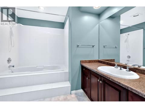 Main bath at 94 Thor Drive, Sahali, Kamloops