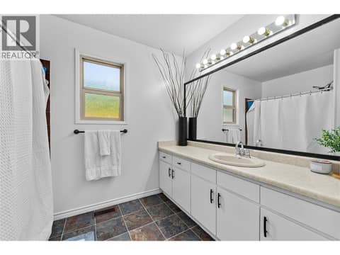 Photo 19 of 593 Braemar Drive, Aberdeen, Kamloops