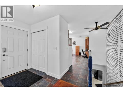 Photo 4 of 593 Braemar Drive, Aberdeen, Kamloops