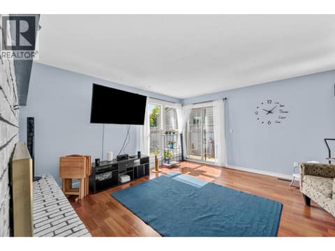 Photo 8 of 593 Braemar Drive, Aberdeen, Kamloops