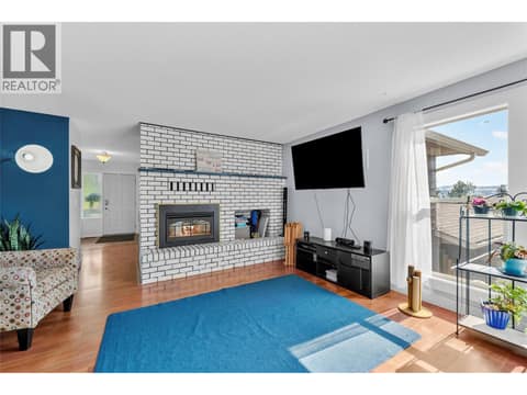 Photo 9 of 593 Braemar Drive, Aberdeen, Kamloops