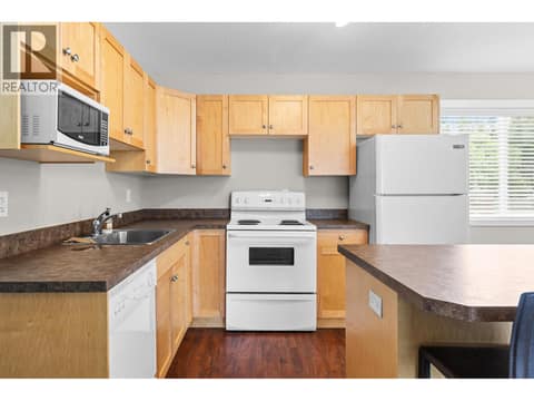 Photo 28 of 353 Clifton Road S, Glenmore, Kelowna