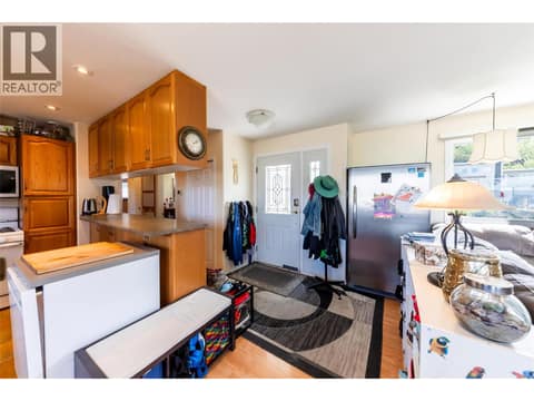 Photo 10 of 690 Fraser Street, South Kamloops