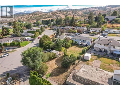 Photo 3 of 690 Fraser Street, South Kamloops