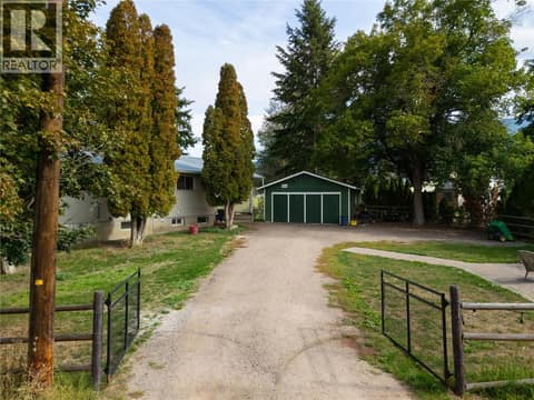 Gated Entry at 3764 Creamery Road, Armstrong/ Spall.