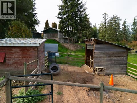 Lean to, Coops and Pens for you own petting zoo. at 3764 Creamery Road, Armstrong/ Spall.