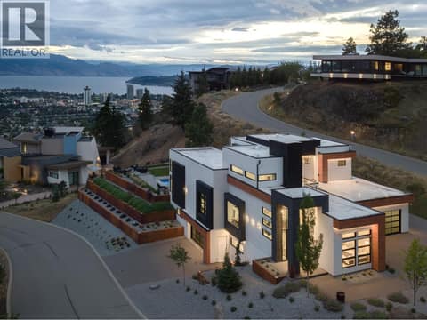 Photo 3 of 722 Highpointe Place, Glenmore, Kelowna