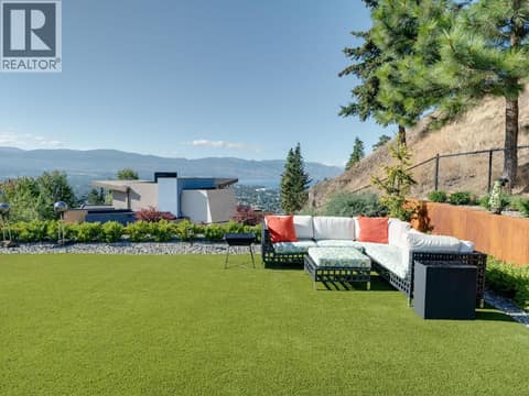 Photo 5 of 722 Highpointe Place, Glenmore, Kelowna