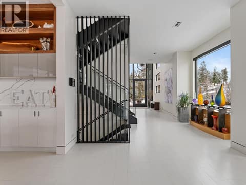 Photo 8 of 722 Highpointe Place, Glenmore, Kelowna