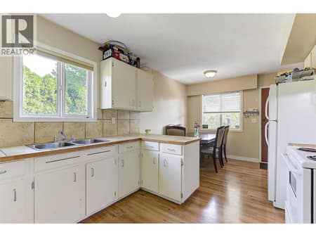 Righ side kitchen at 1360 Elm Street, Glenmore, Kelowna