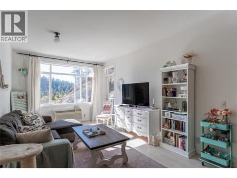 Photo 6 of 2523 Shannon View Drive Unit# 203, Shannon Lake, West Kelowna