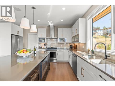 Kitchen at 1666 Lakestone Drive, Lake Country South West