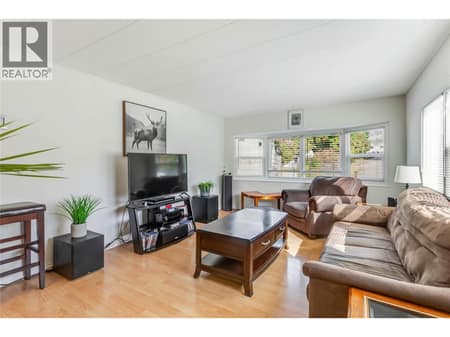 Bright living space at 1699 Ross Road Unit# 213, Lakeview Heights, West Kelowna