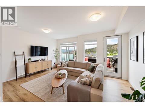 Photo 2 of 1115 Holden Road Unit# 118, Columbia/Duncan, Penticton