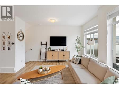 Photo 6 of 1115 Holden Road Unit# 118, Columbia/Duncan, Penticton