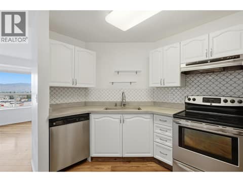 Stainless steel appliances at 629 Lansdowne Street Unit# 505, South Kamloops