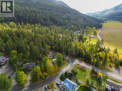 Photo 3 of 7316 Cahilty Crescent, Heffley, Kamloops