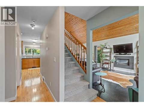 Photo 11 of 2653 SUNSET Drive, Valleyview, Kamloops