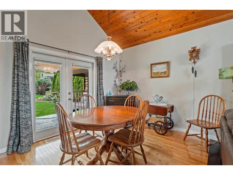 Photo 7 of 2653 SUNSET Drive, Valleyview, Kamloops