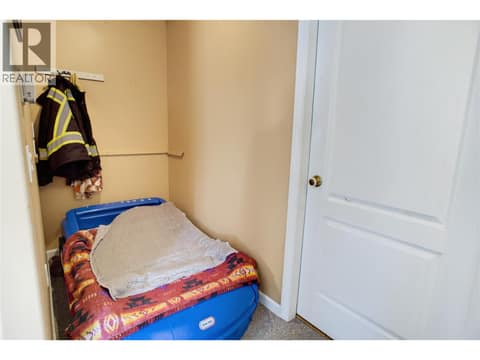 Photo 13 of 1302 CORNWALL Street, North Kamloops