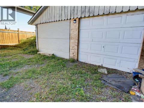 Photo 3 of 1302 CORNWALL Street, North Kamloops